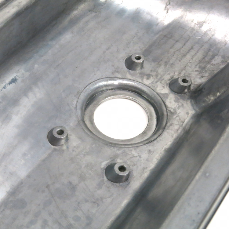 Finned Valve Covers with Breather Holes - Small Block Ford Windsor 289